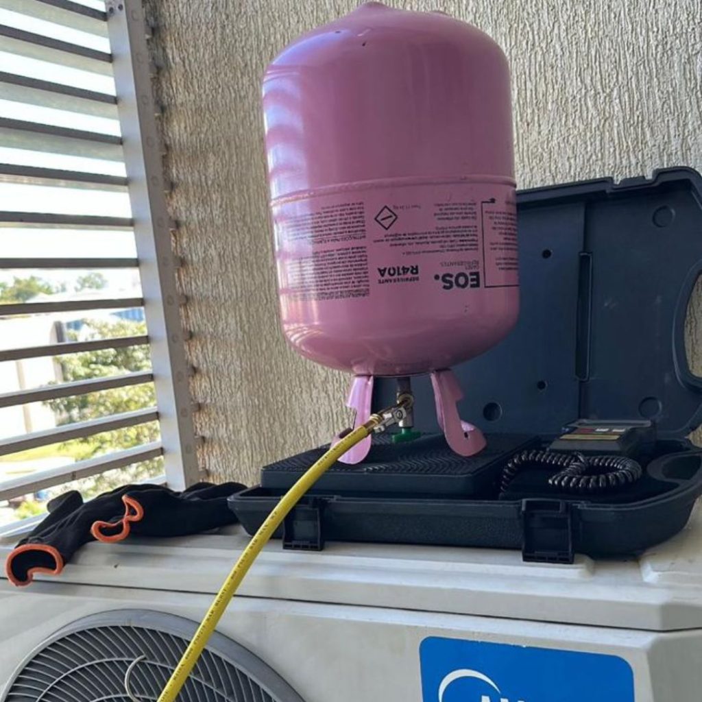 CARGA DE GÁS EM AR CONDICIONADO